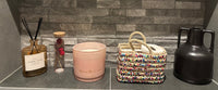 Rieten boho mand met multi-color pailletten