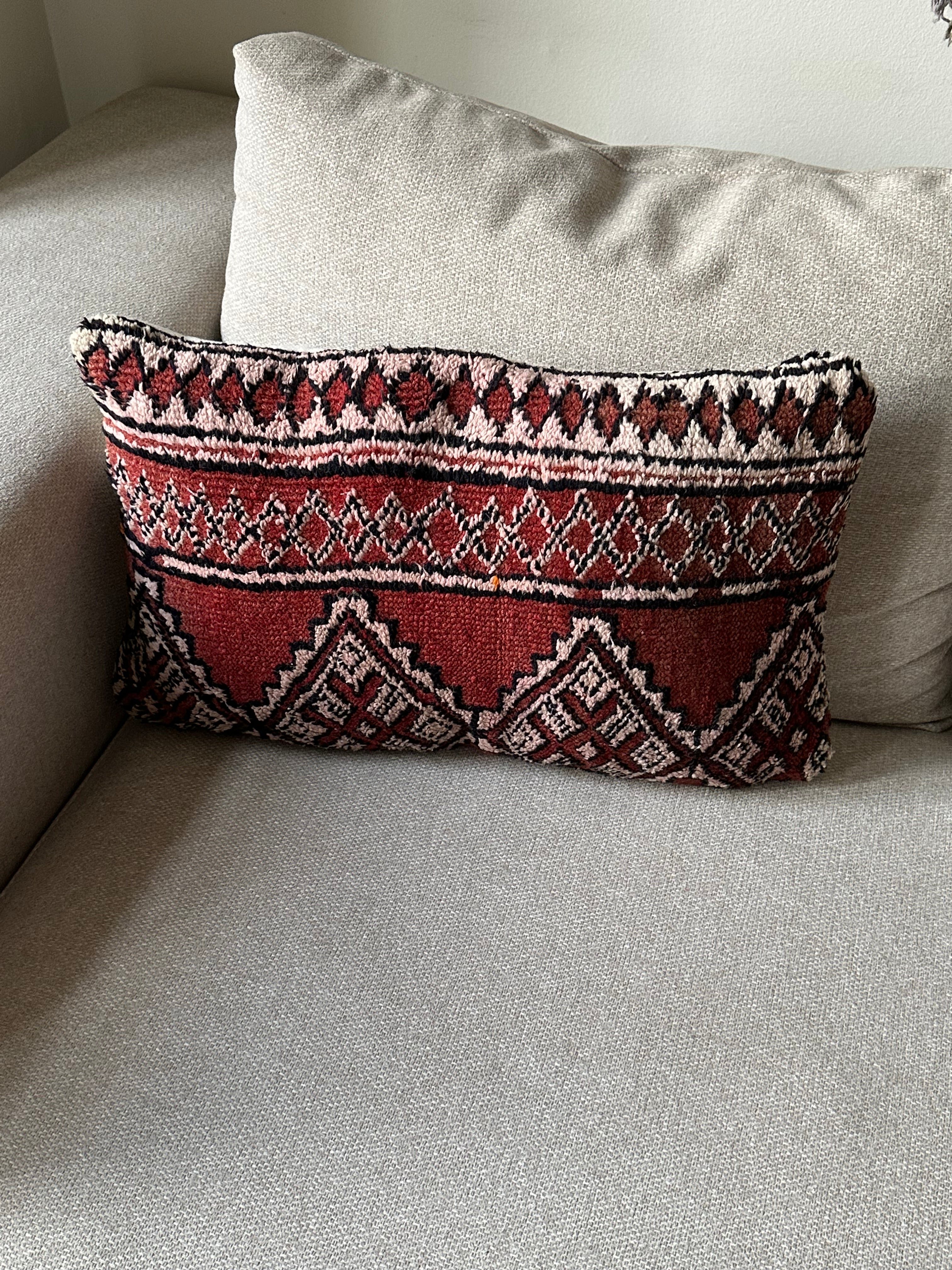 Marokkaans Berber kussen - mix rood - 55 x 35 cm