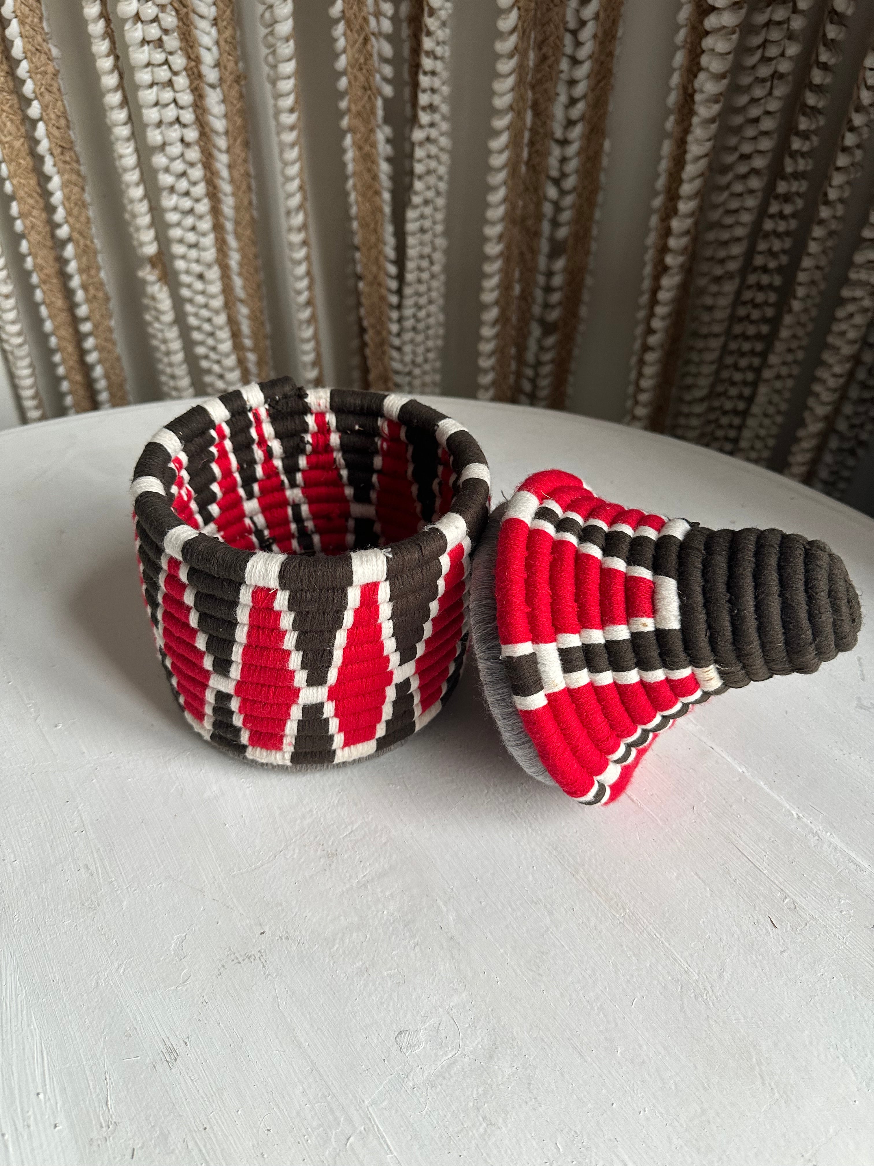 Berber mand S - multi triangel - rood/wit/bruin