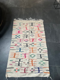 Marokkaans Boujaad Kelim vloerkleed met bold Berber tekens - 160 x 92 cm