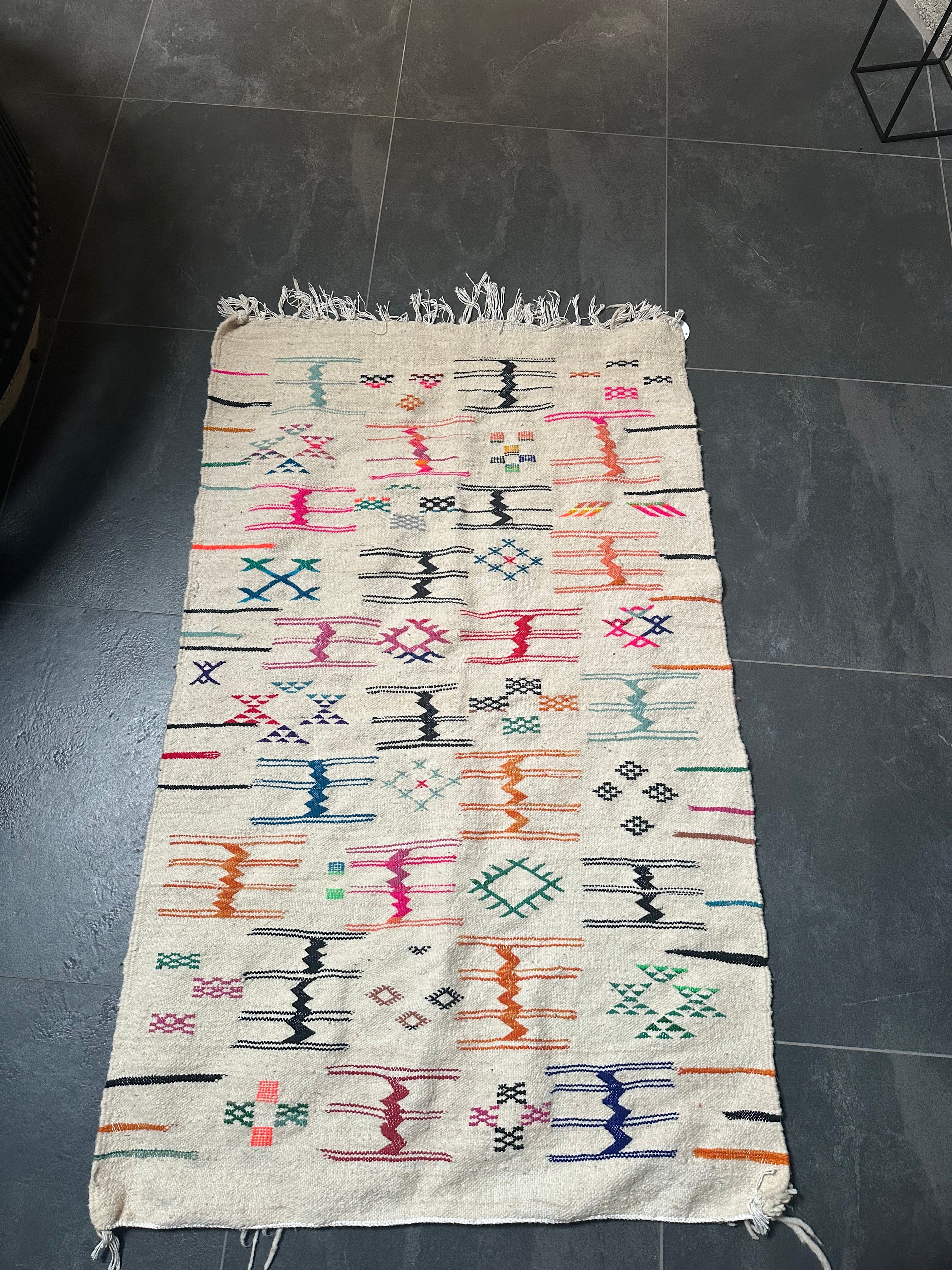Marokkaans Boujaad Kelim vloerkleed met bold Berber tekens - 160 x 92 cm