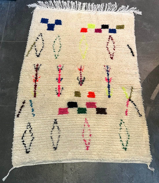 Marokkaans Boujaad vloerkleed - wit + multicolor - 136 x 100 cm
