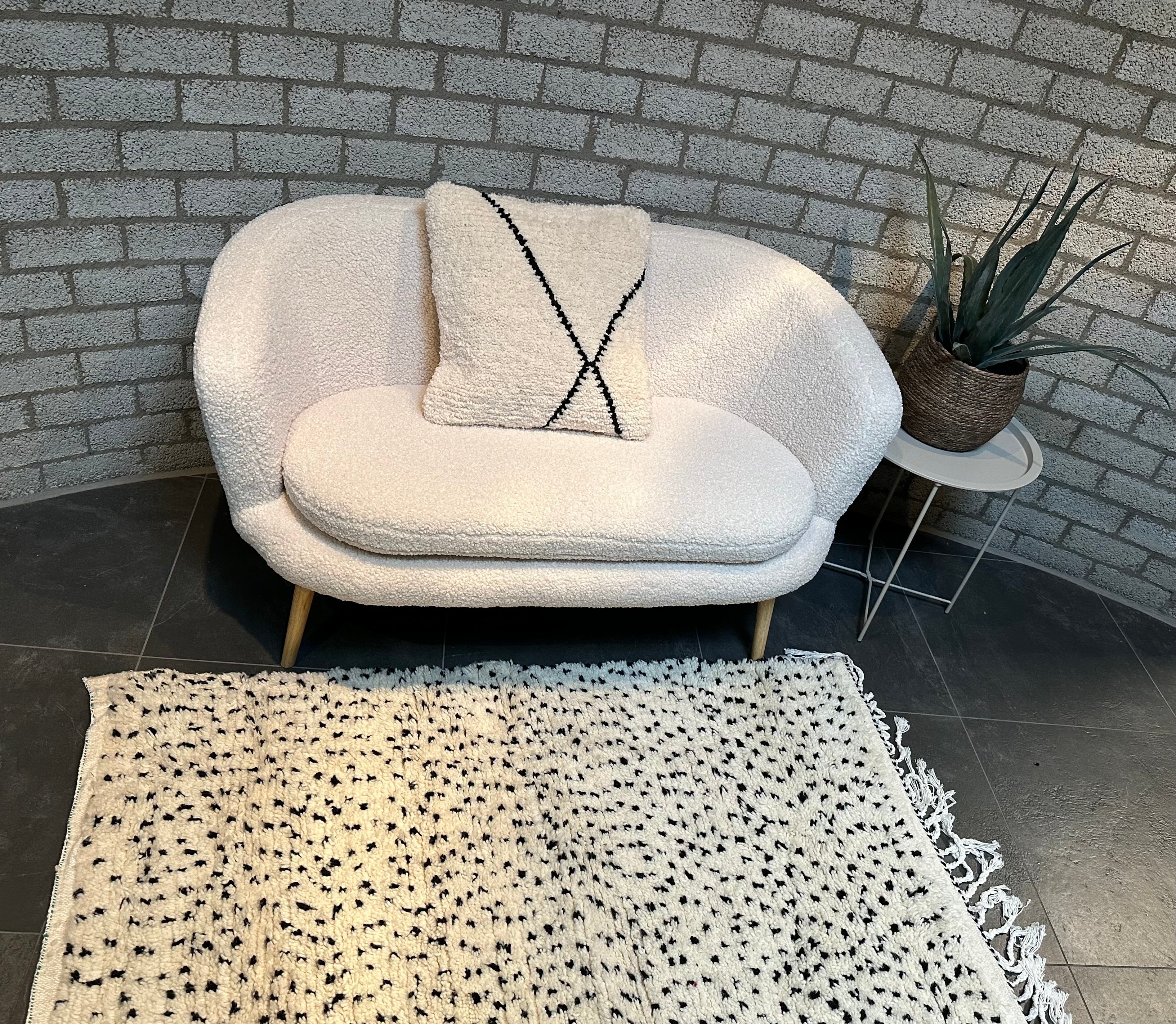 Marokkaans Boujaad vloerkleed - wit + zwart - 163 x 122 cm