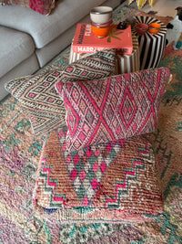 Marokkaans Boujaad / kelim poef - multicolor roze