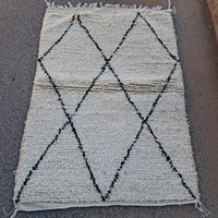 Marokkaans Boujaad vloerkleed - wit + zwart - 163 x 109 cm