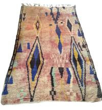 Marokkaans Boujaad vloerkleed  - roze met patronen - 244 x 154 cm