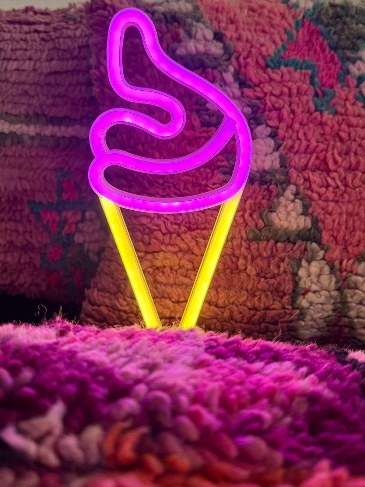 LED IJsje met neonlicht